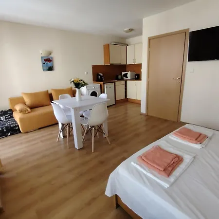 Daire ваканционно студио аквария Sunny Beach