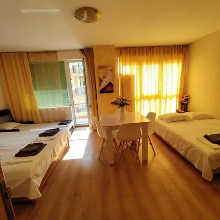 Apartamento ваканционно студио аквария