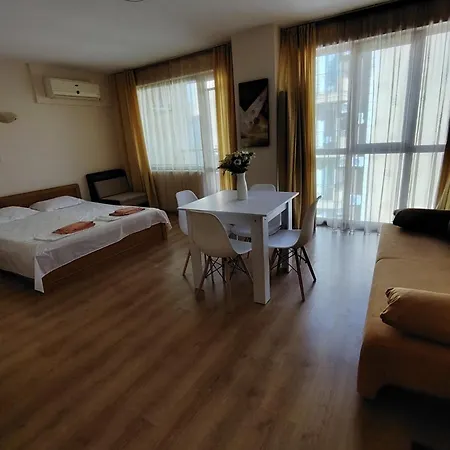 Apartamento ваканционно студио аквария *